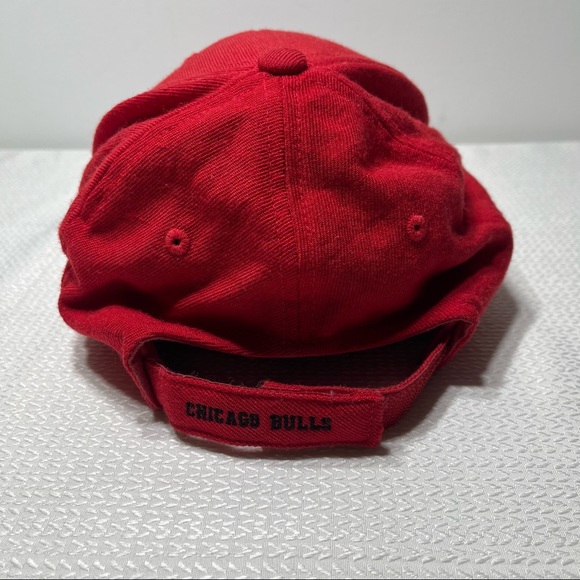 Vintage Chicago Bulls Baseball Hat - Picture 2 of 6